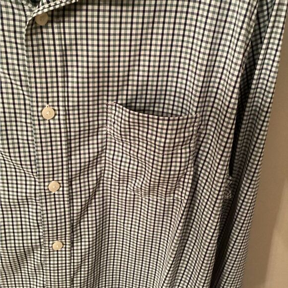 UNTUCKit SIZE LARGE SHELDRAKE GREEN LONG SLEEVE  GINGHAM NYLON BUTTON UP SHIRT - Picture 5 of 9